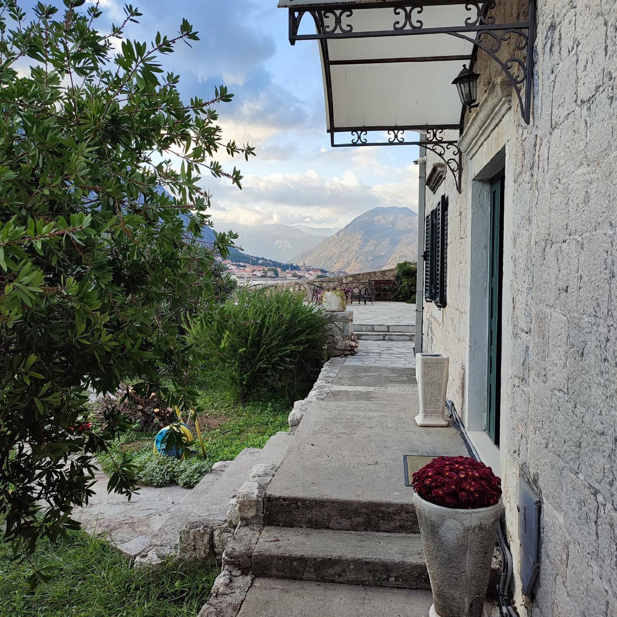 Villa Kamena Kotor Exteriér fotografie